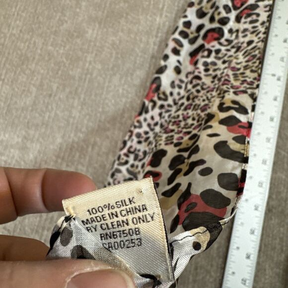 Anne Klein Women’s Silk Scarf Pink Animal Print Lightweight‎ Chiffon - Picture 8 of 8